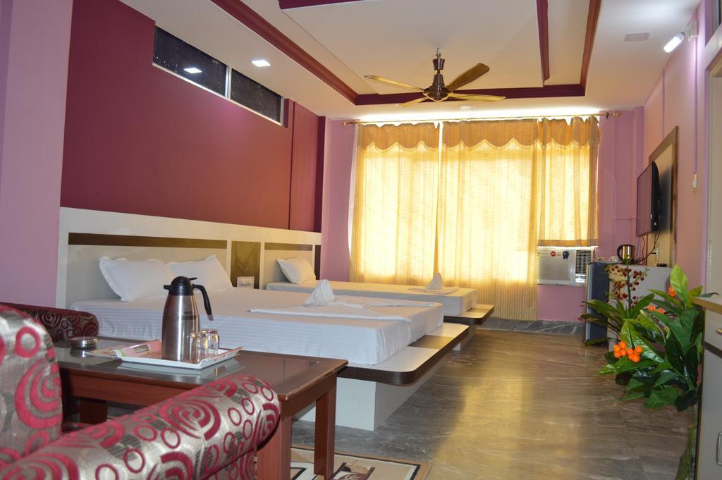 Hotel Theja Fort Dimāpur Chambre photo